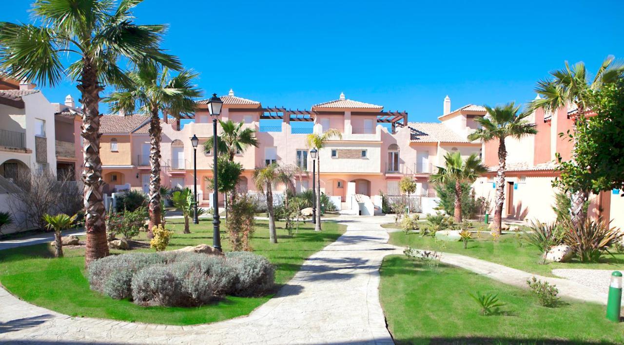 Zahara Sol Villas Y Apartamentos By Qhotels Zahara de los Atunes Εξωτερικό φωτογραφία