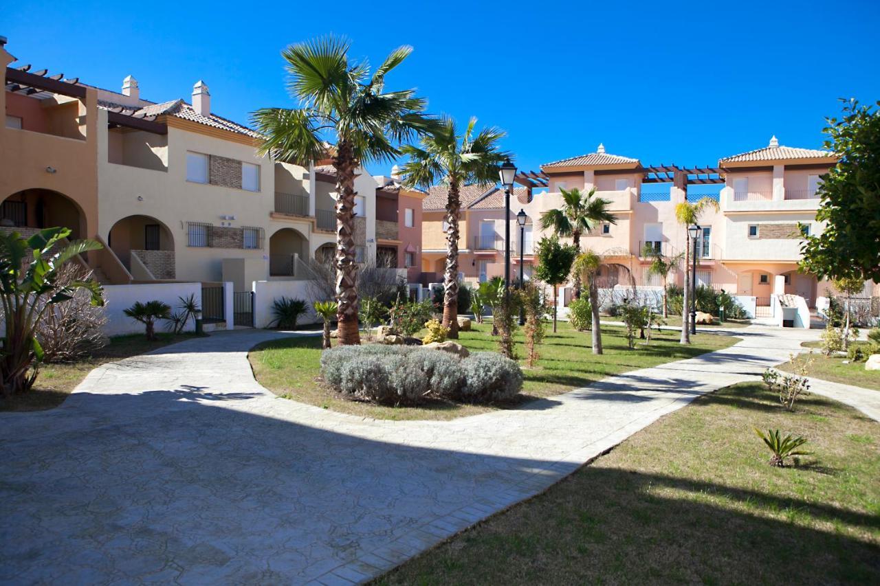 Zahara Sol Villas Y Apartamentos By Qhotels Zahara de los Atunes Εξωτερικό φωτογραφία