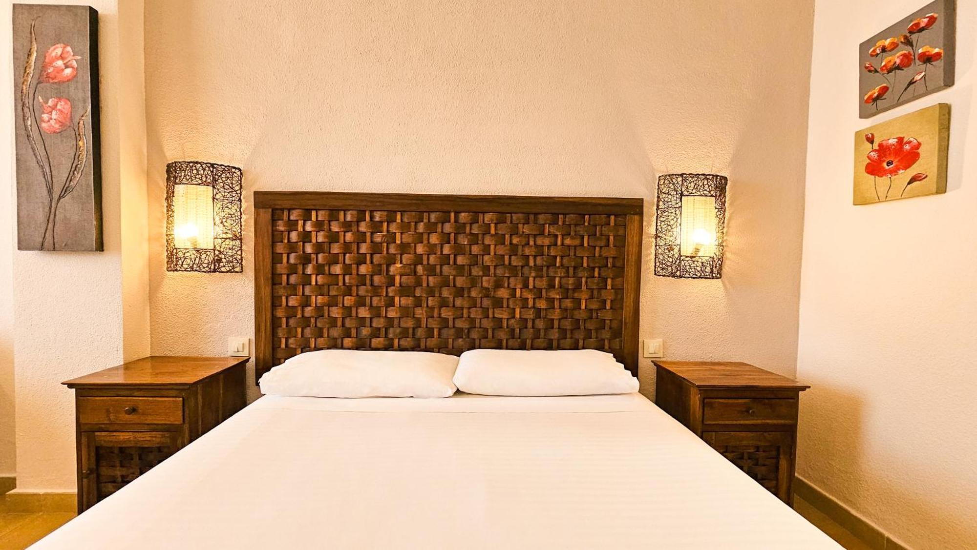 Zahara Sol Villas Y Apartamentos By Qhotels Zahara de los Atunes Εξωτερικό φωτογραφία